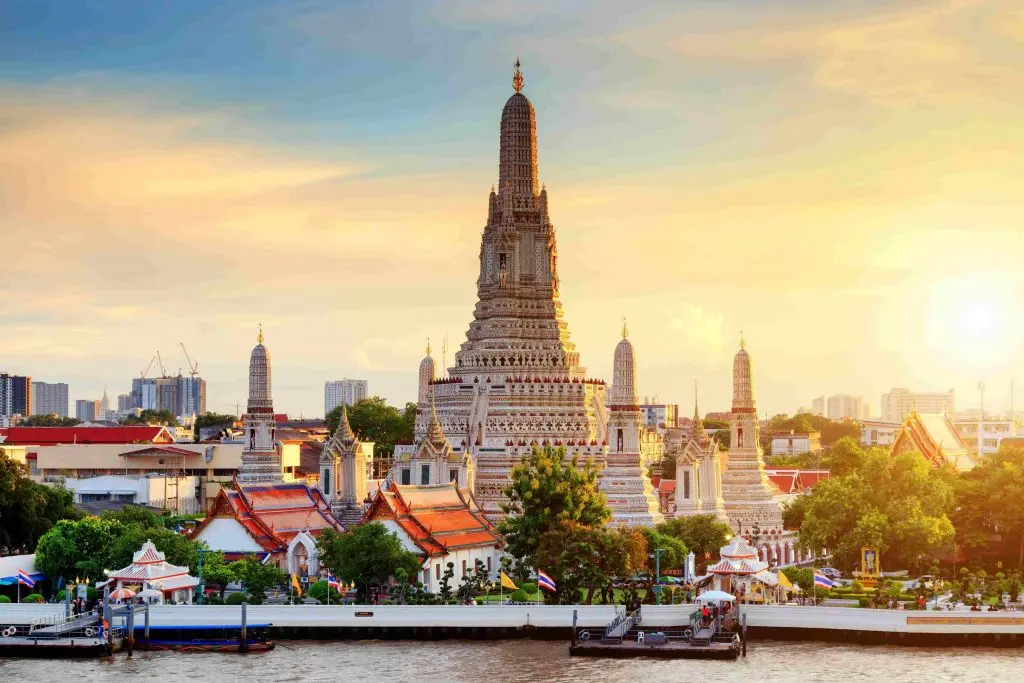War Arun (Temple of the Dawn) in Bangkok, Thailand.