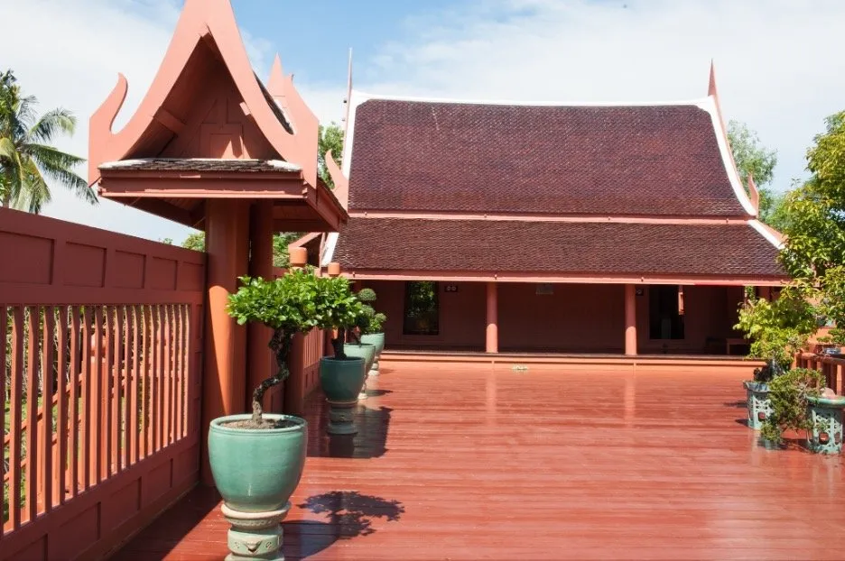 An open are in a Thai house complex to allow cool air to flow up and hot air to dissopate.