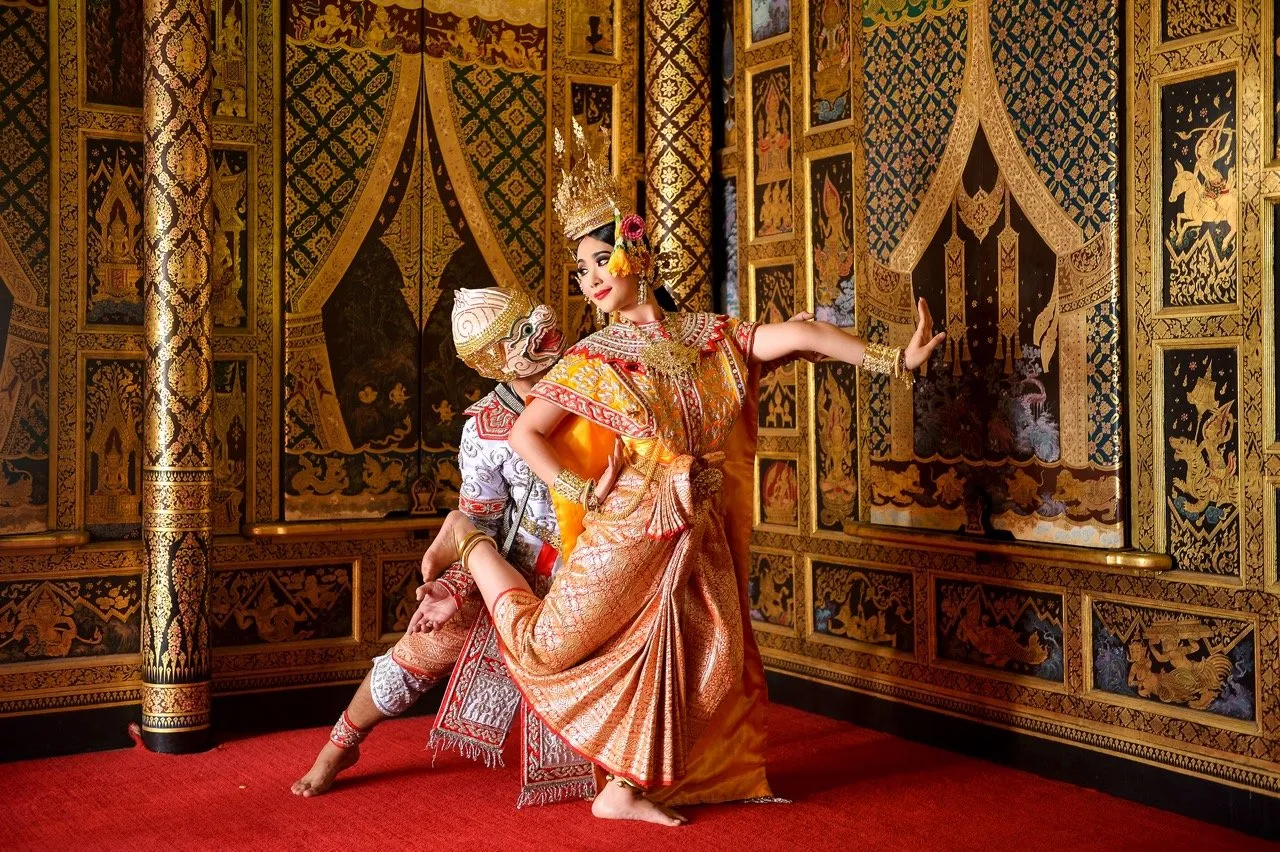 The most highly regarded dance in Thailand with Thai traditional dresses
