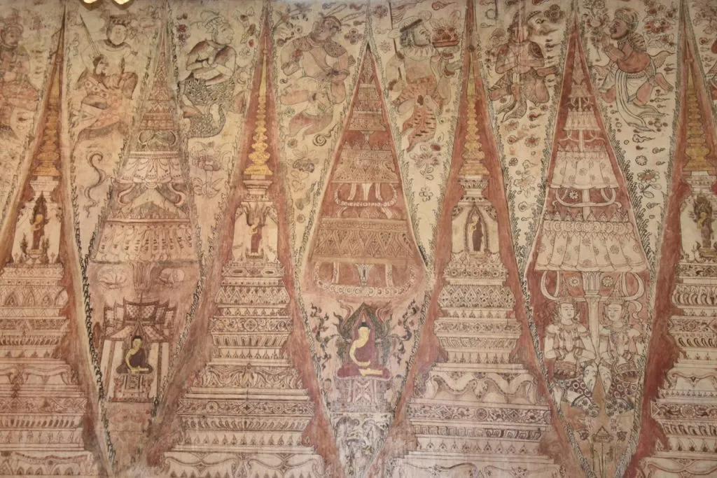 Mural at Wat Koh Keaw Suttharam Phetchaburi with an unusual composition depicting the Buddhas life