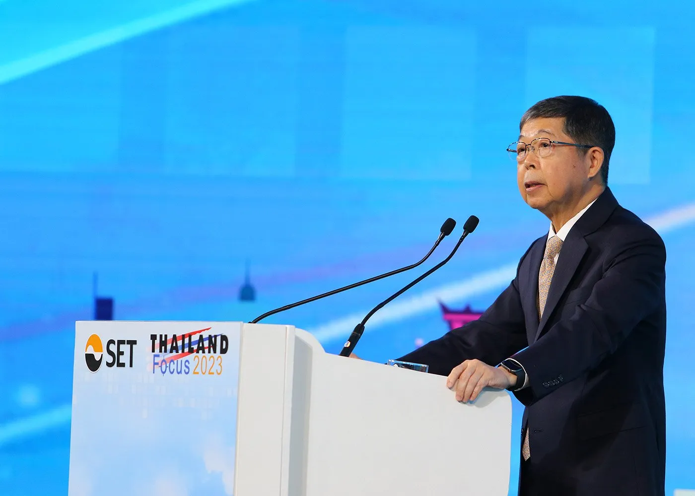 The opening address by SET Chairman Dr. Prasarn Trairatvorakul