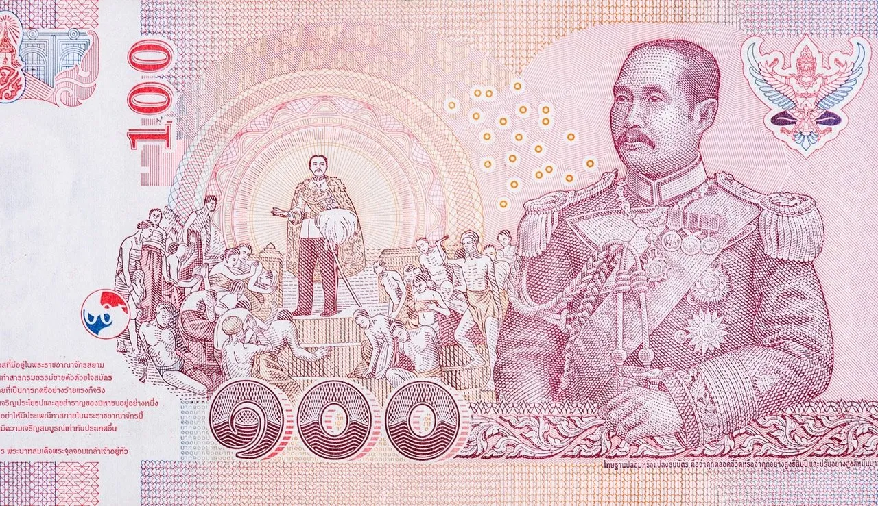 The reverse side of the 100 baht banknote depicts King Chulalongkorn