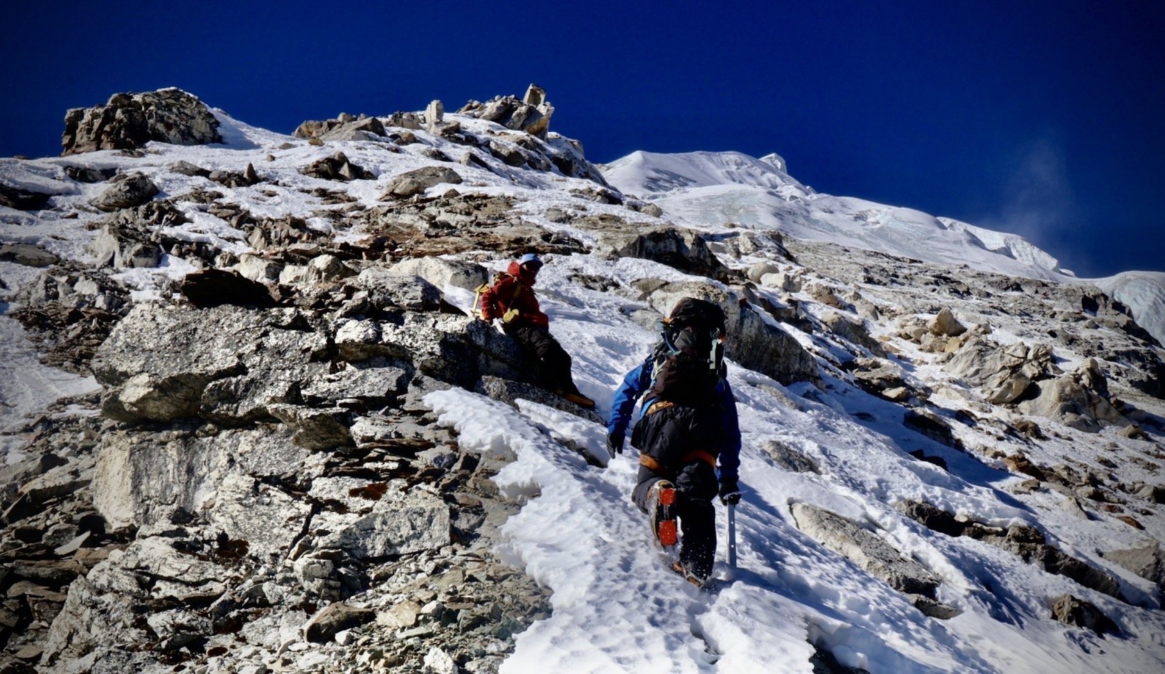 Vitidnan Rojanapanich ascending Mount Yasa Thak