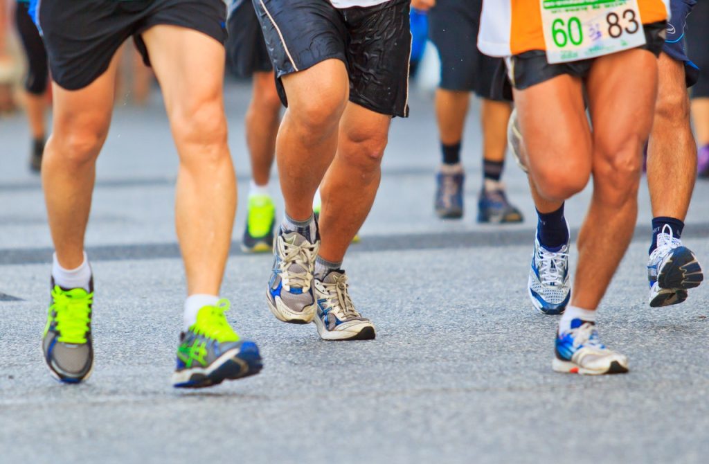 People running marathon