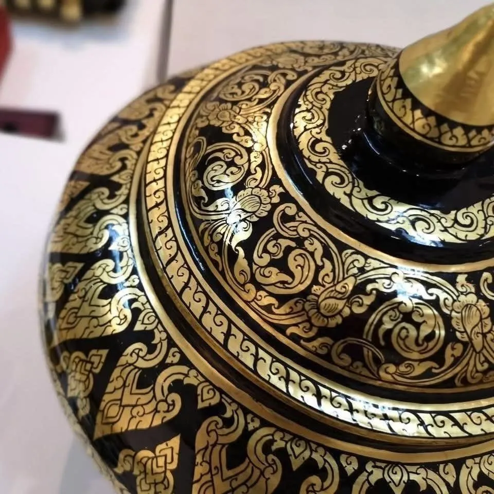 Thai lacquerware