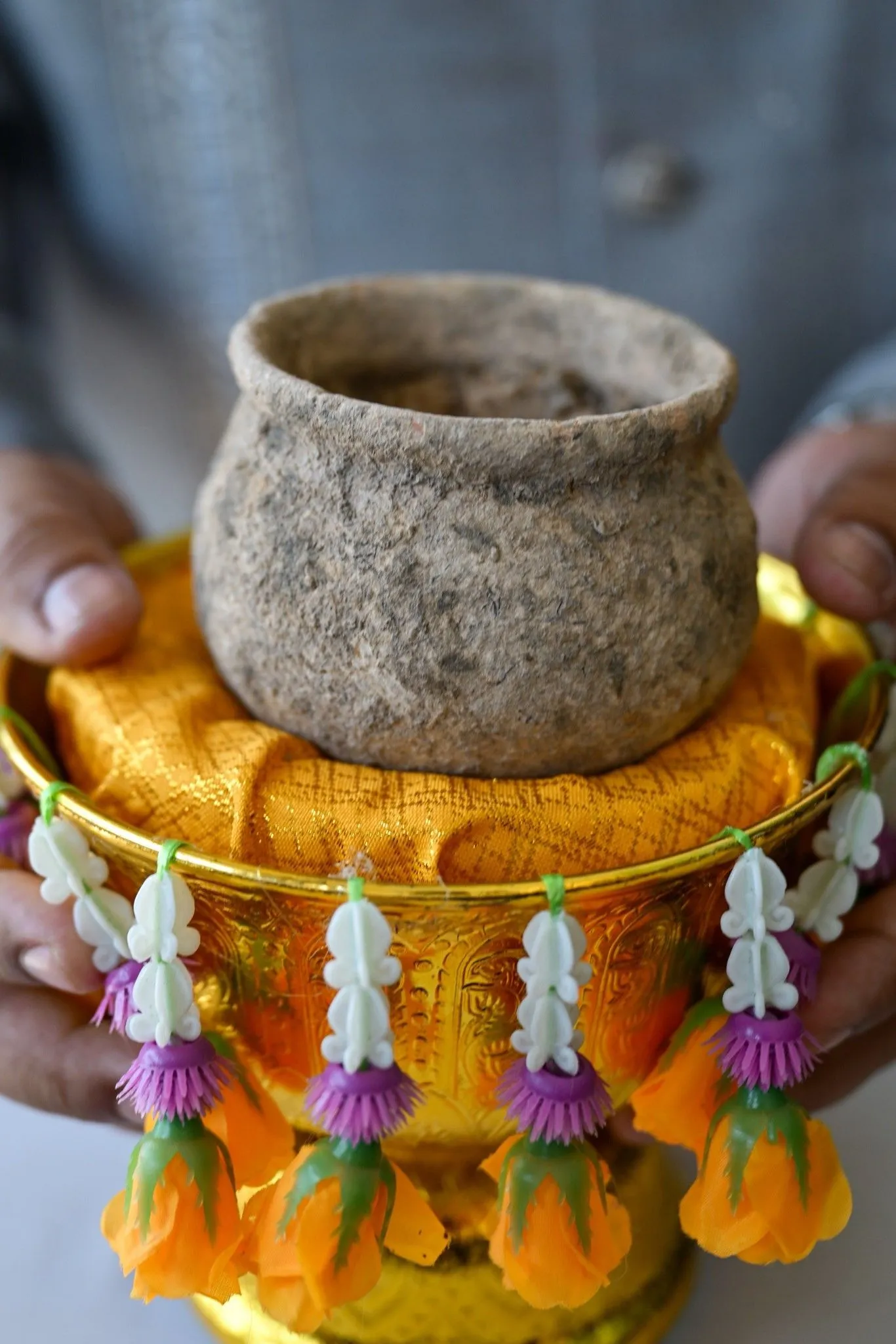 Prehistoric artefacts returned to Nakhon Phanom
