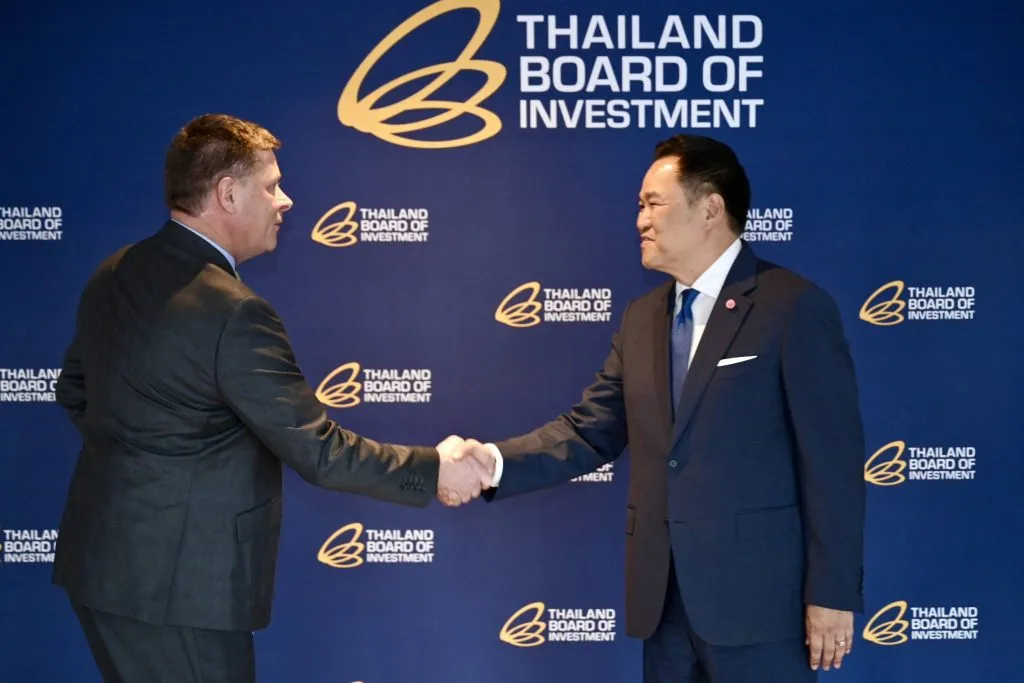 Prime Minister Anutin Charnvirakul meets representatives of T&G Global during investment talks at the Park Hyatt Auckland in New Zealand on August 20, 2026.