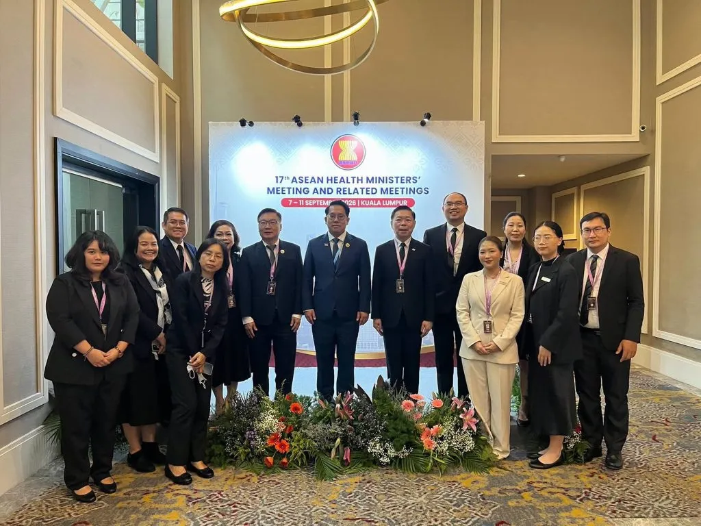Members of Thailand’s delegation pose at the 17th ASEAN Health Ministers’ Meeting
