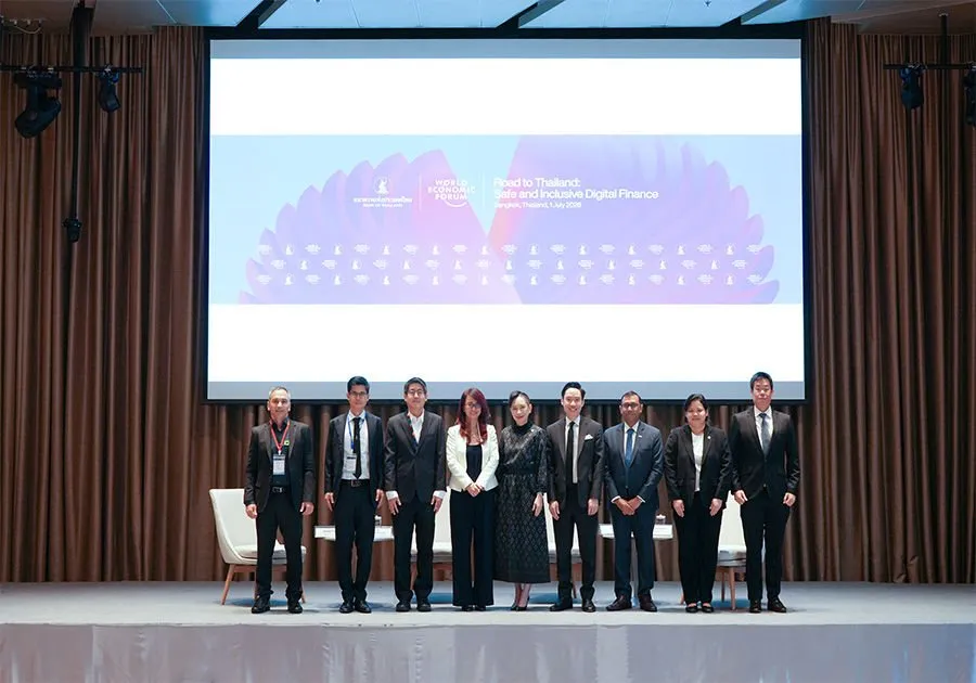 Ms. Chayawadee Chaiyanan, Assistant Governor, Corporate Relations Division, Bank of Thailand (middle), chairs the BOT workshop on Safe and Inclusive Digital Finance in collaboration with the World Economic Forum (WEF).