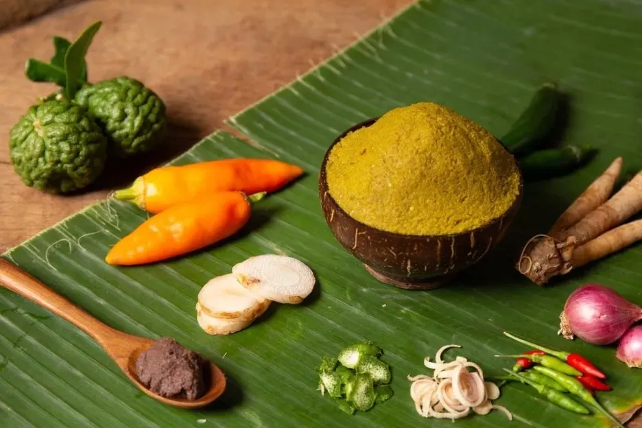 Green curry paste ingredients